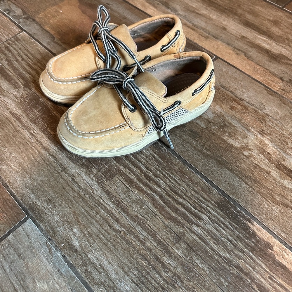 Timberland Tan Kids Shoes size 10